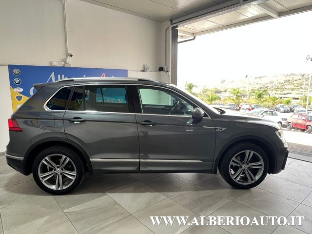 VOLKSWAGEN Tiguan 2.0 TDI SCR DSG 4MOTION Advanced BMT R-LINE Immagine 3