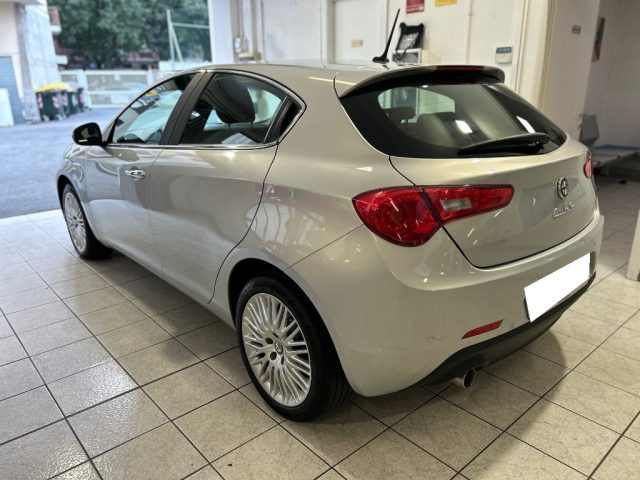 ALFA ROMEO Giulietta 1.6 JTDm-2 105 CV Exclusive Immagine 3