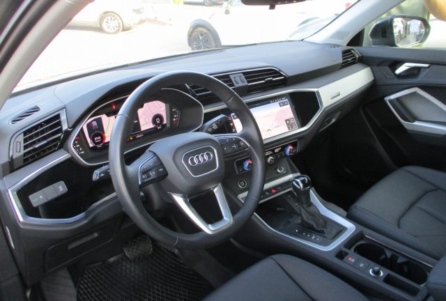 AUDI Q3 SPB 35 TDI S-tronic S line EDITION Immagine 2