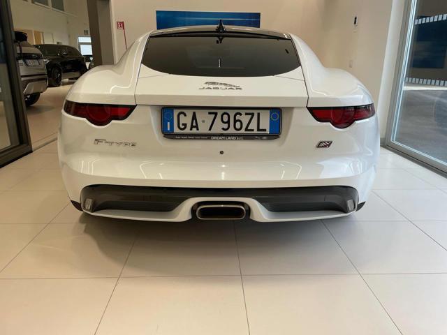 JAGUAR F-Type 2.0 aut. Coupé Chequered Flag Immagine 4