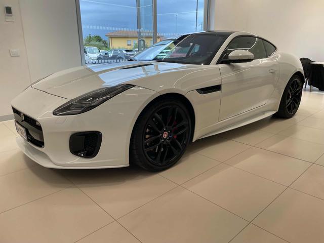 JAGUAR F-Type 2.0 aut. Coupé Chequered Flag Immagine 1