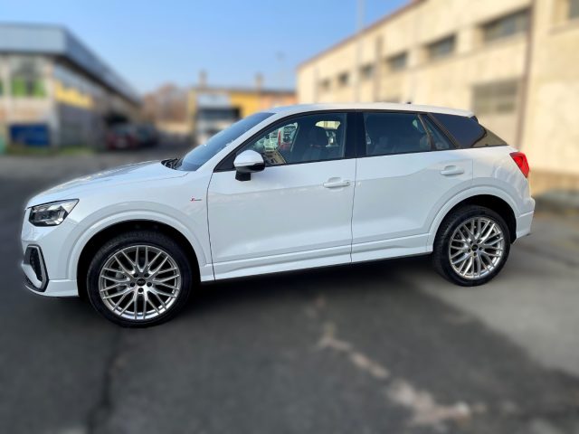 AUDI Q2 30 TDI S tronic S line Esterno & Interno Immagine 4