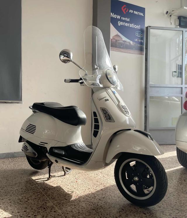 PIAGGIO Vespa GTS 300 Super Super Immagine 2