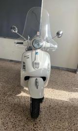 PIAGGIO Vespa GTS 300 Super Super