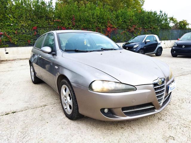 ALFA ROMEO 147 1.9jtm 120cv CLIMA STEREO FENDINEBBIA Immagine 1