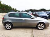 ALFA ROMEO 147 1.9jtm 120cv CLIMA STEREO FENDINEBBIA