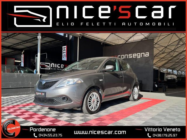 LANCIA Ypsilon 1.0 FireFly 5 porte Ecochic Silver *IBRIDA* Immagine 0