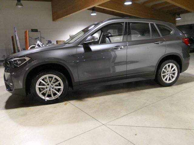 BMW X1 sDrive18d Business Advantage Immagine 1