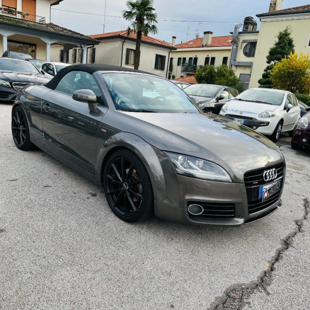 AUDI TT Roadster 2.0 TDI quattro Advanced plus Immagine 2