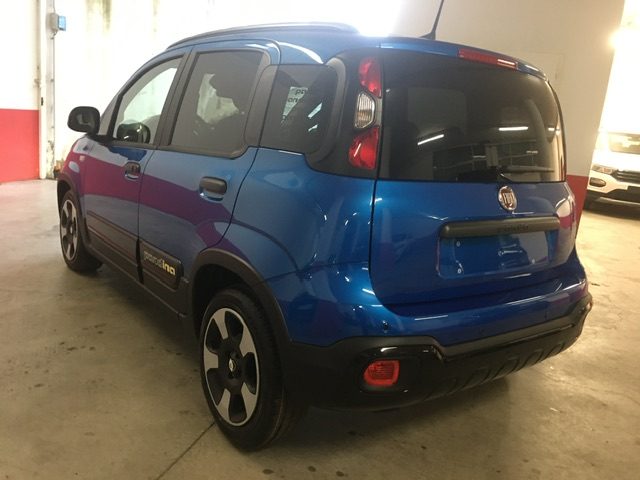 FIAT Panda 1.0 Hybrid Pandina Cross Immagine 1