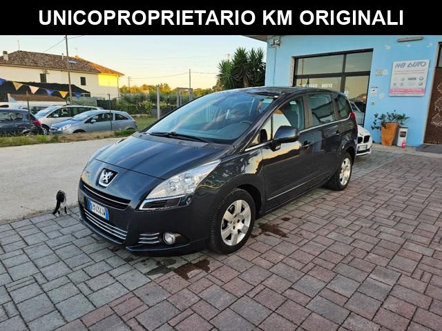 PEUGEOT 5008 1.6 e-HDi 112CV Stop&Start cambio robotizzato Allu Immagine 0