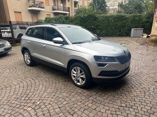 SKODA Karoq 1.6 TDI SCR DSG Executive Immagine 1