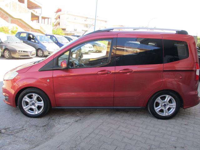 FORD Tourneo Courier 1.5 TDCI 75 CV Titanium Immagine 2