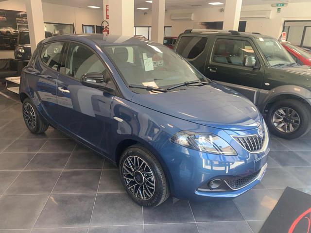 LANCIA Ypsilon 1.0 FireFly 5 porte S&S Hybrid Platino Immagine 2