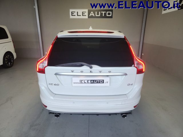 VOLVO XC60 D4 190cv Geartronic R-design Immagine 4