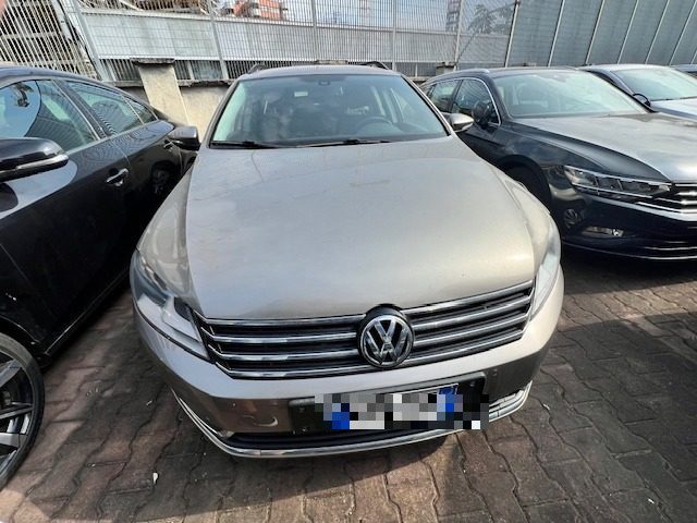 VOLKSWAGEN Passat 2.0 TDI Highline BlueM.Tech. Immagine 1