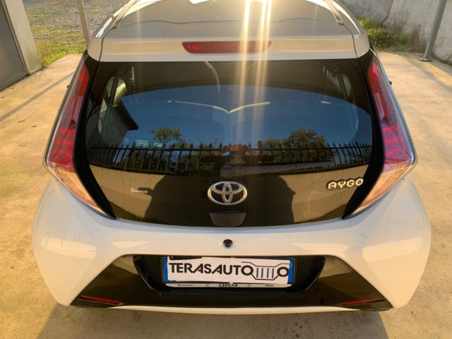 TOYOTA Aygo 1.0 VVT-i 69 CV 3 porte x-play OK NEOPATENTATI Immagine 4