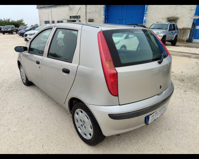 FIAT Punto 1.2i cat 5 porte ELX Immagine 3