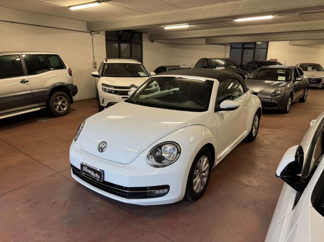 VOLKSWAGEN Maggiolino Maggiolino Cabrio 2.0 tdi bm Design 110cv Immagine 0