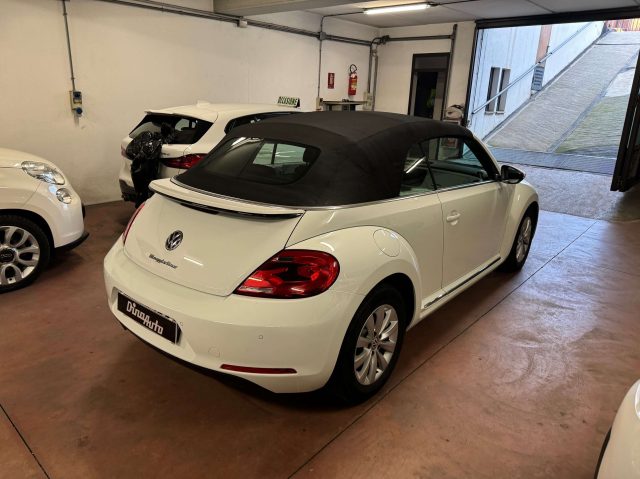 VOLKSWAGEN Maggiolino Maggiolino Cabrio 2.0 tdi bm Design 110cv Immagine 3