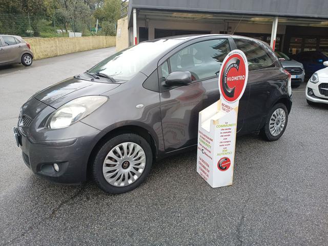 TOYOTA Yaris 1.0 3 porte Sol - NEOPATENTATI Immagine 0