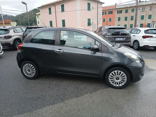 TOYOTA Yaris 1.0 3 porte Sol - NEOPATENTATI Immagine 3