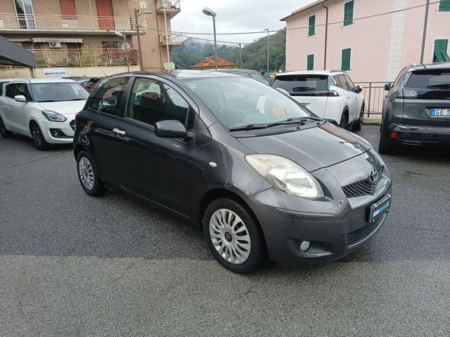 TOYOTA Yaris 1.0 3 porte Sol - NEOPATENTATI Immagine 2