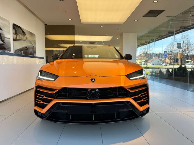 LAMBORGHINI Urus PEARL CAPSULE Immagine 1