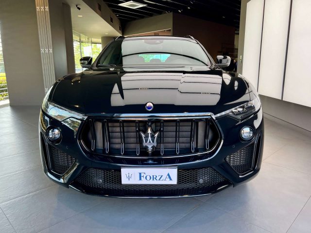 MASERATI Levante 3.8 V8 Trofeo 580cv auto Immagine 1