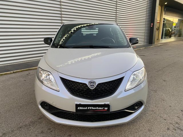 LANCIA Ypsilon 1.2 69 CV 5 porte GOLD OK NEOPATENTATO IVA ESPOSTA Immagine 1