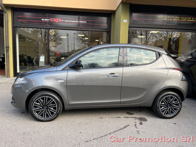 LANCIA Ypsilon 1.0 FireFly 5 porte S&S Hybrid Oro Immagine 1