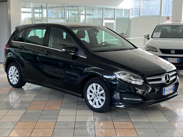 MERCEDES-BENZ B 180 d Automatic Business Immagine 1