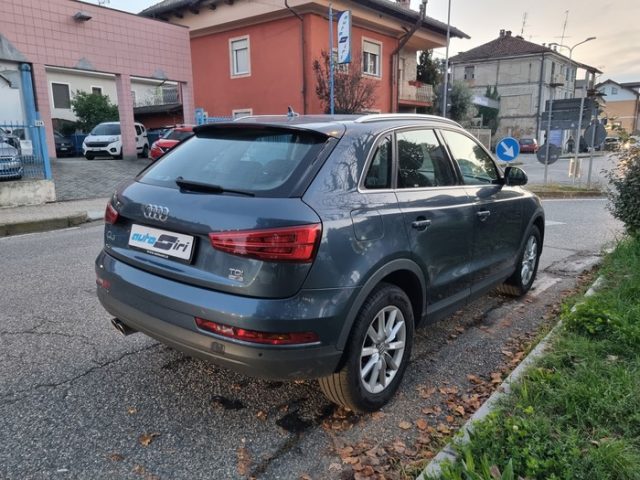 AUDI Q3 2.0 TDI 150 CV S tronic Business Immagine 1