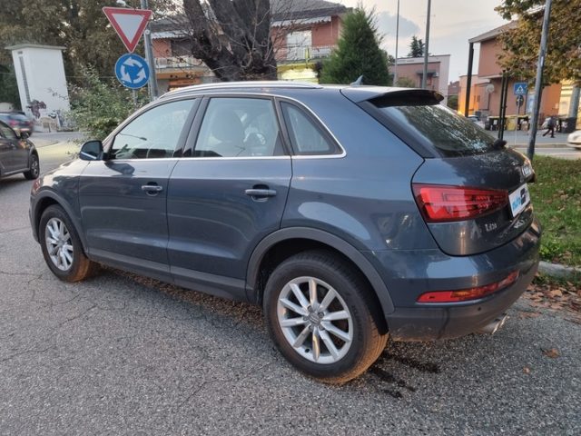 AUDI Q3 2.0 TDI 150 CV S tronic Business Immagine 2