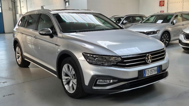 VOLKSWAGEN Passat Alltrack 2.0 TDI 190 CV 4MOTION DSG -TETTO-VIRTUAL-FULL LED Immagine 2