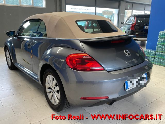 VOLKSWAGEN Maggiolino Cabrio 1.2 TSI Design Immagine 2