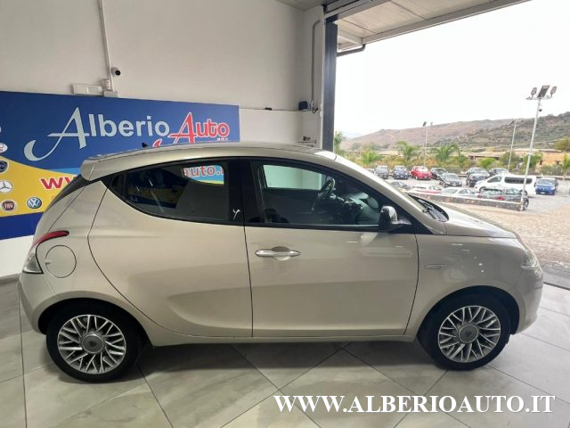 LANCIA Ypsilon 1.2 69 CV 5 porte Gold Immagine 3