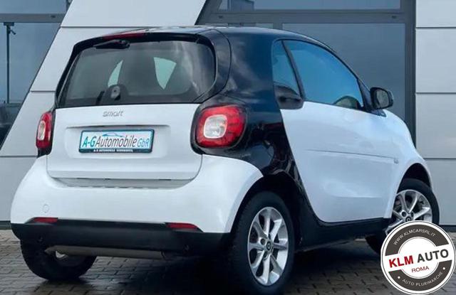 SMART ForTwo 70 1.0 twinamic Passion + garanzia Immagine 4