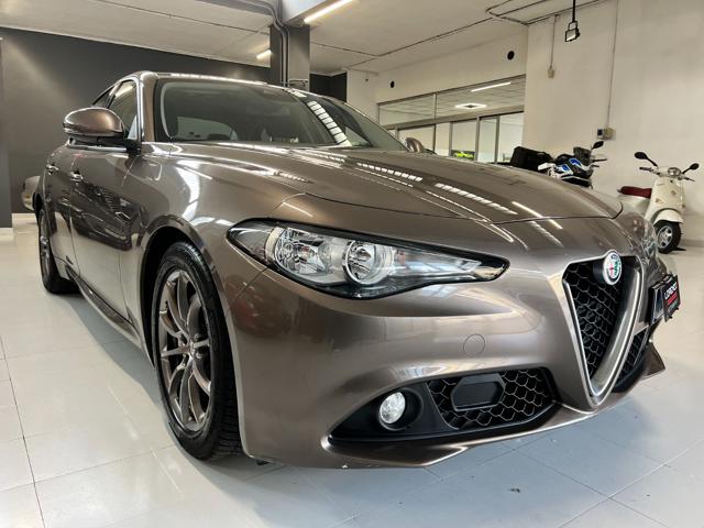 ALFA ROMEO Giulia 2.2 Turbodiesel 150 CV AT8 Super Immagine 2