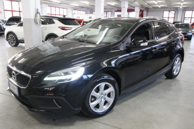 VOLVO V40 Cross Country D2 Geartronic Business 120CV EU6 Immagine 1