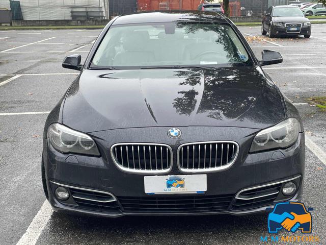 BMW 520 d Touring Luxury Immagine 1