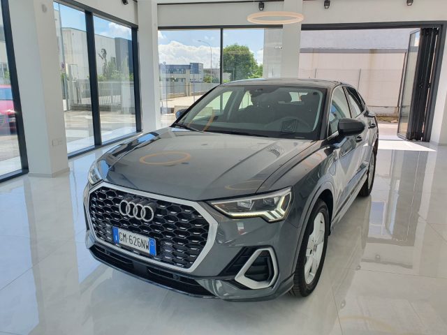 AUDI Q3 SPB 45 TFSI e S tronic S line edition plug-in Immagine 4