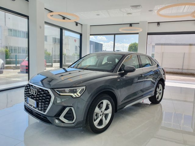 AUDI Q3 SPB 45 TFSI e S tronic S line edition plug-in Immagine 3