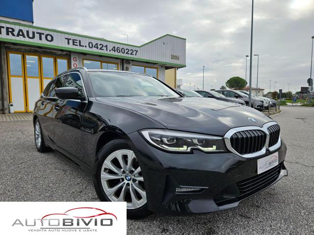 BMW 318 d 48V Touring Sport Immagine 0