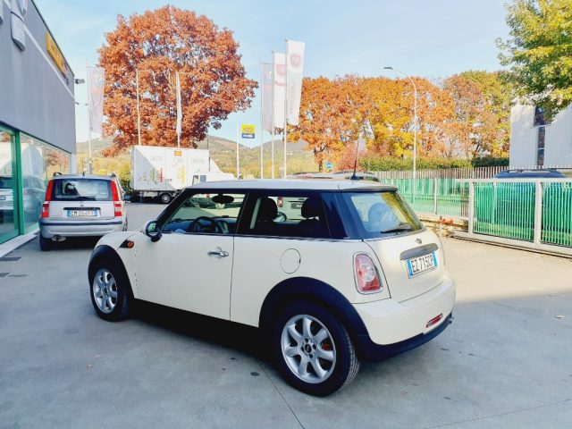 MINI One 1.6 16V One (55kW) OK NEO PATENTATI Immagine 2