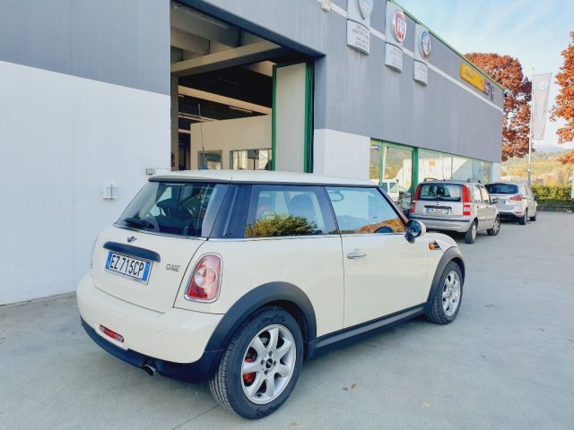 MINI One 1.6 16V One (55kW) OK NEO PATENTATI Immagine 4