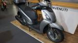 KYMCO People GT 125 .