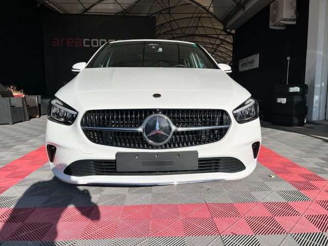 MERCEDES-BENZ B 180 Automatic Progressive Immagine 1