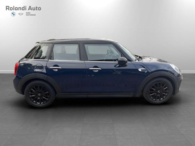 MINI Cooper 1.5 TwinPower Turbo Cooper Immagine 3