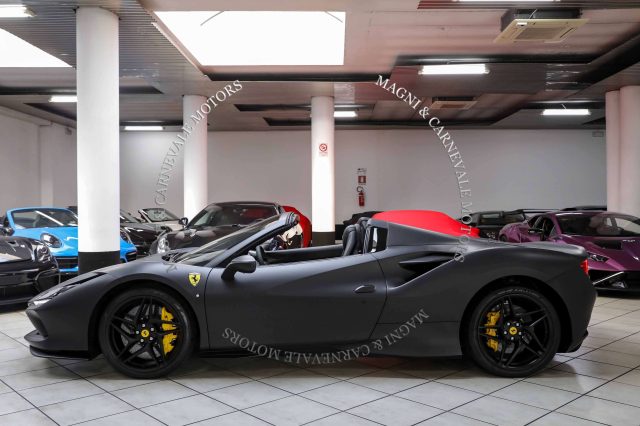 FERRARI F8 Spider LIFT SYSTEM|AFS|SCUDETTI|20"|WRAP NERO MAT Immagine 3